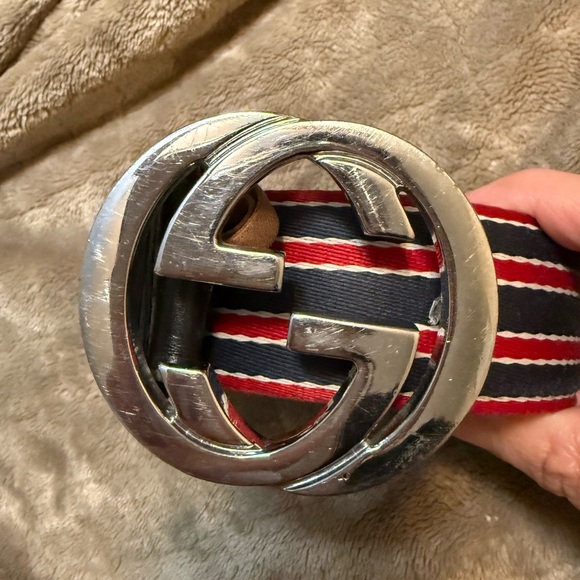 Gucci Silver and Red Striped Belt
